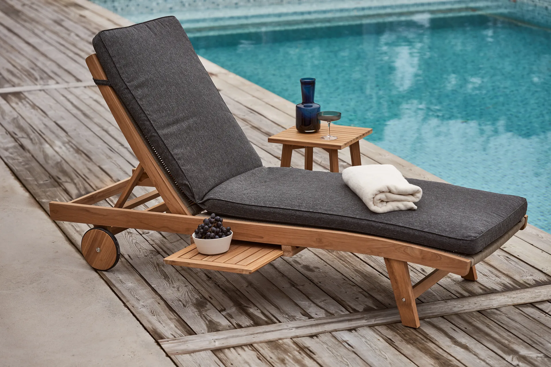 Sköndal side table teak, 35x35x40 cm 1898
