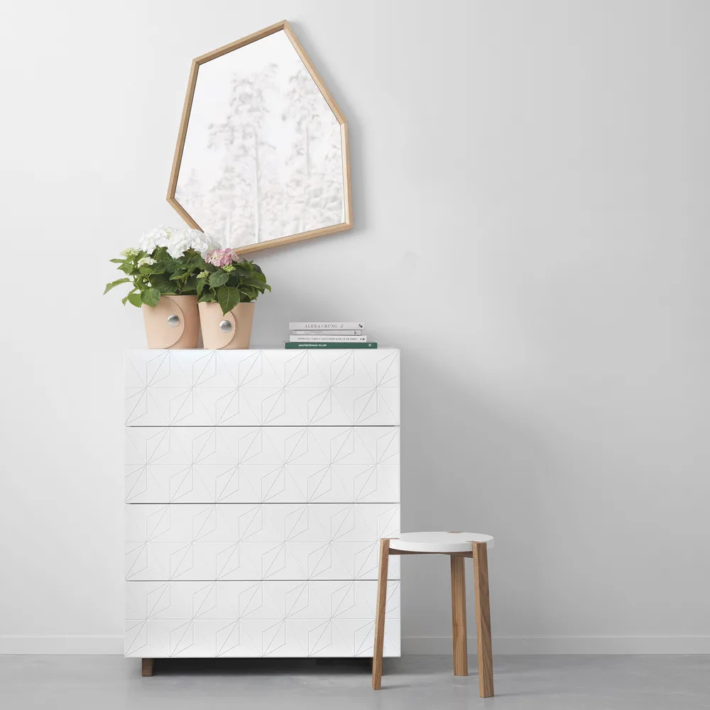 Stars dresser, White, oiled oak legs A2
