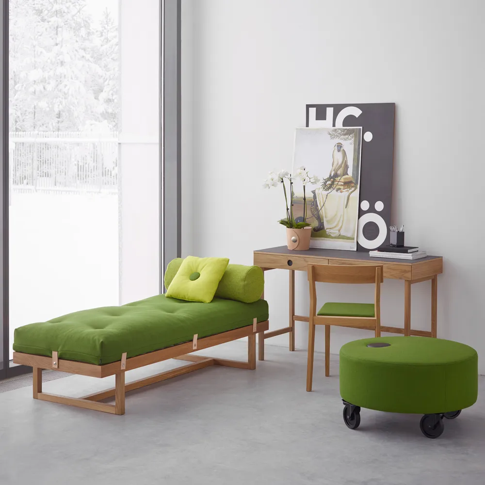 Stay day bed, Fabric grey. body in whiteoiled oak A2