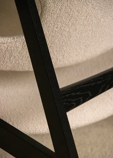 Knitting lounge chair - Barnum Bouclé 24-black oak - Audo Copenhagen