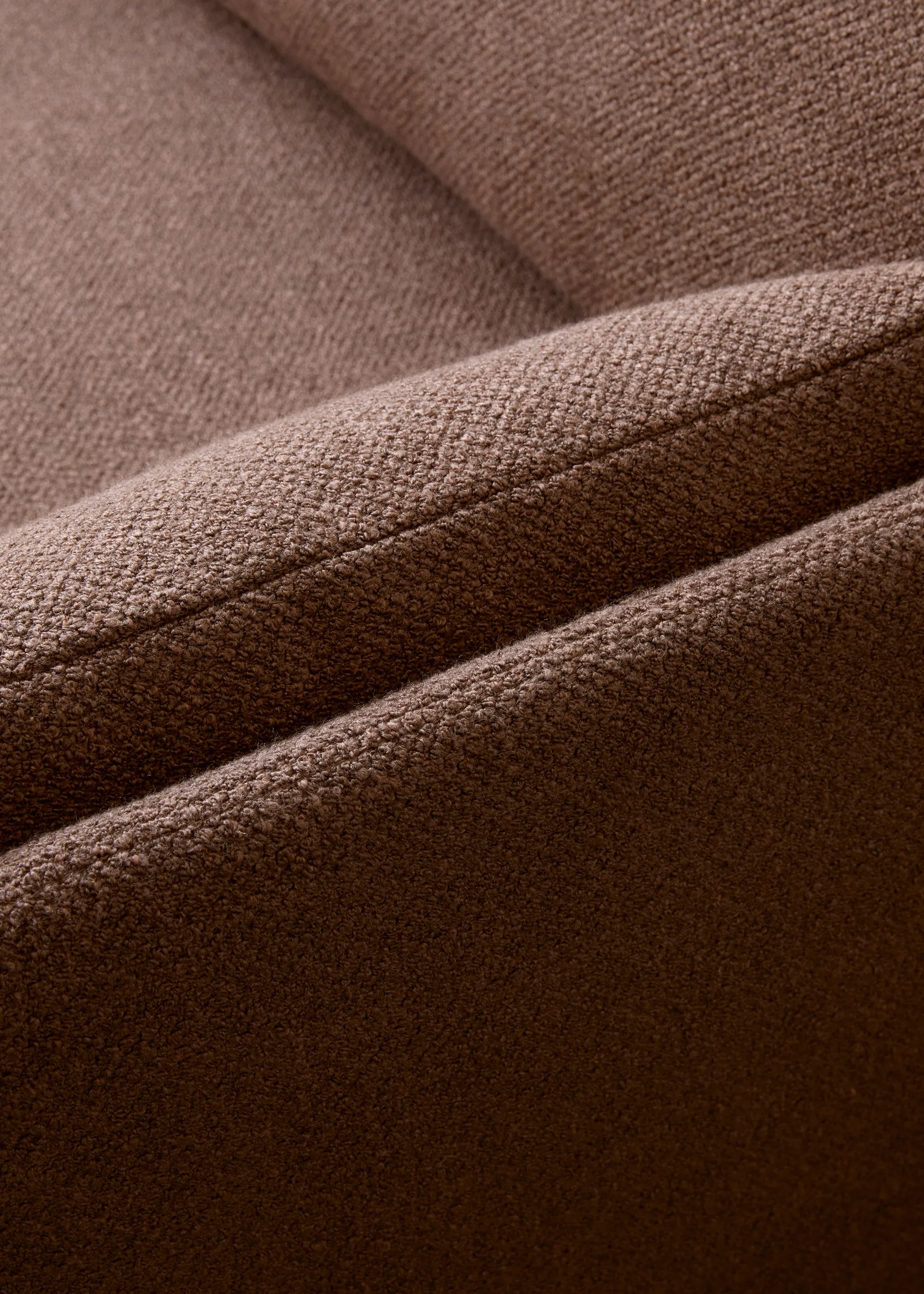Offset sofa 2-seats, Audo Bouclé 08 Bordeaux Audo Copenhagen