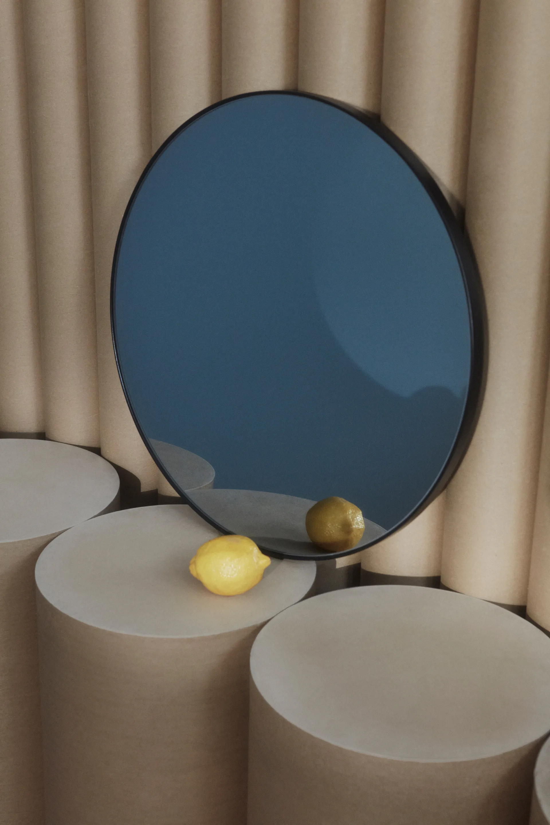 Circum mirror Ø50 cm, Tonat glass-black AYTM