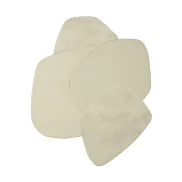 Mola rug 140x195 cm - Cream - AYTM