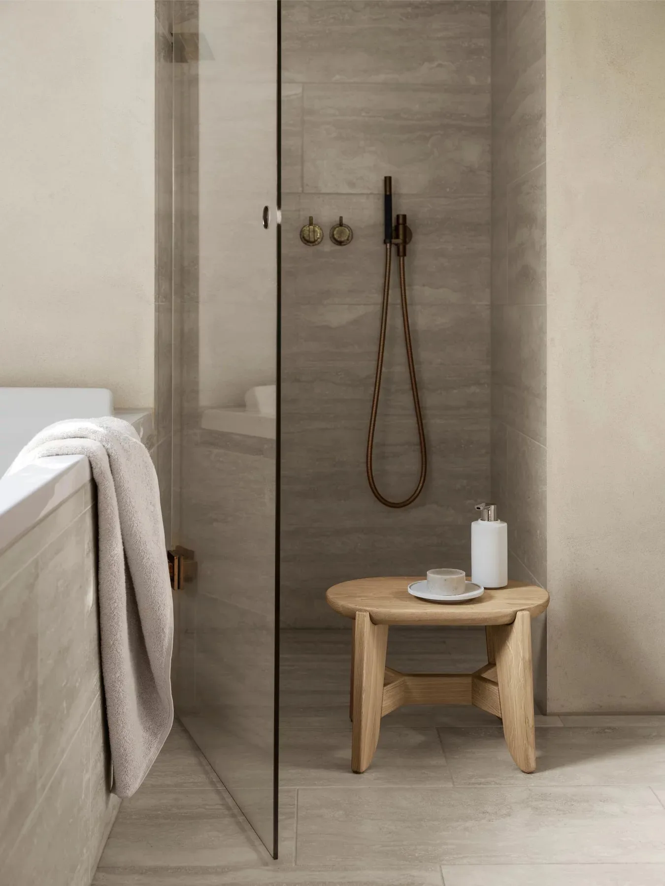 Creto soap dispenser 190 ml, Lily white blomus