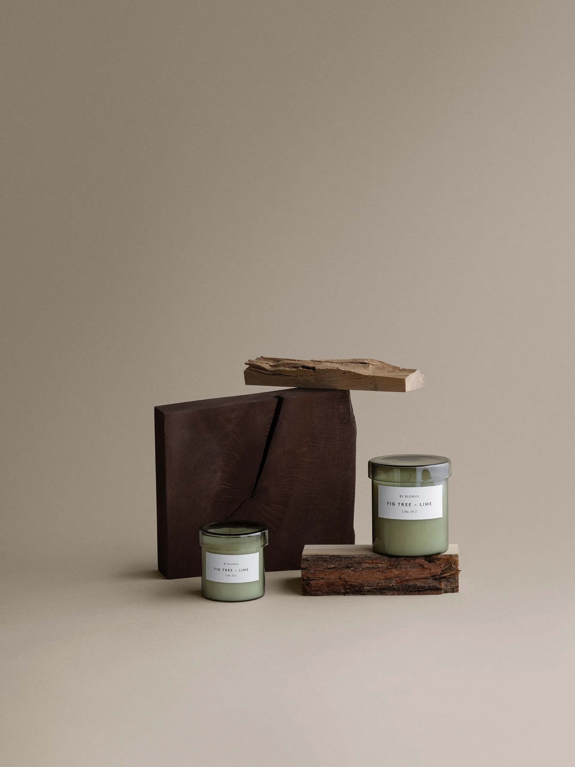 Valoa scented candle 45 hours, Fikon/Lime Agave Green blomus