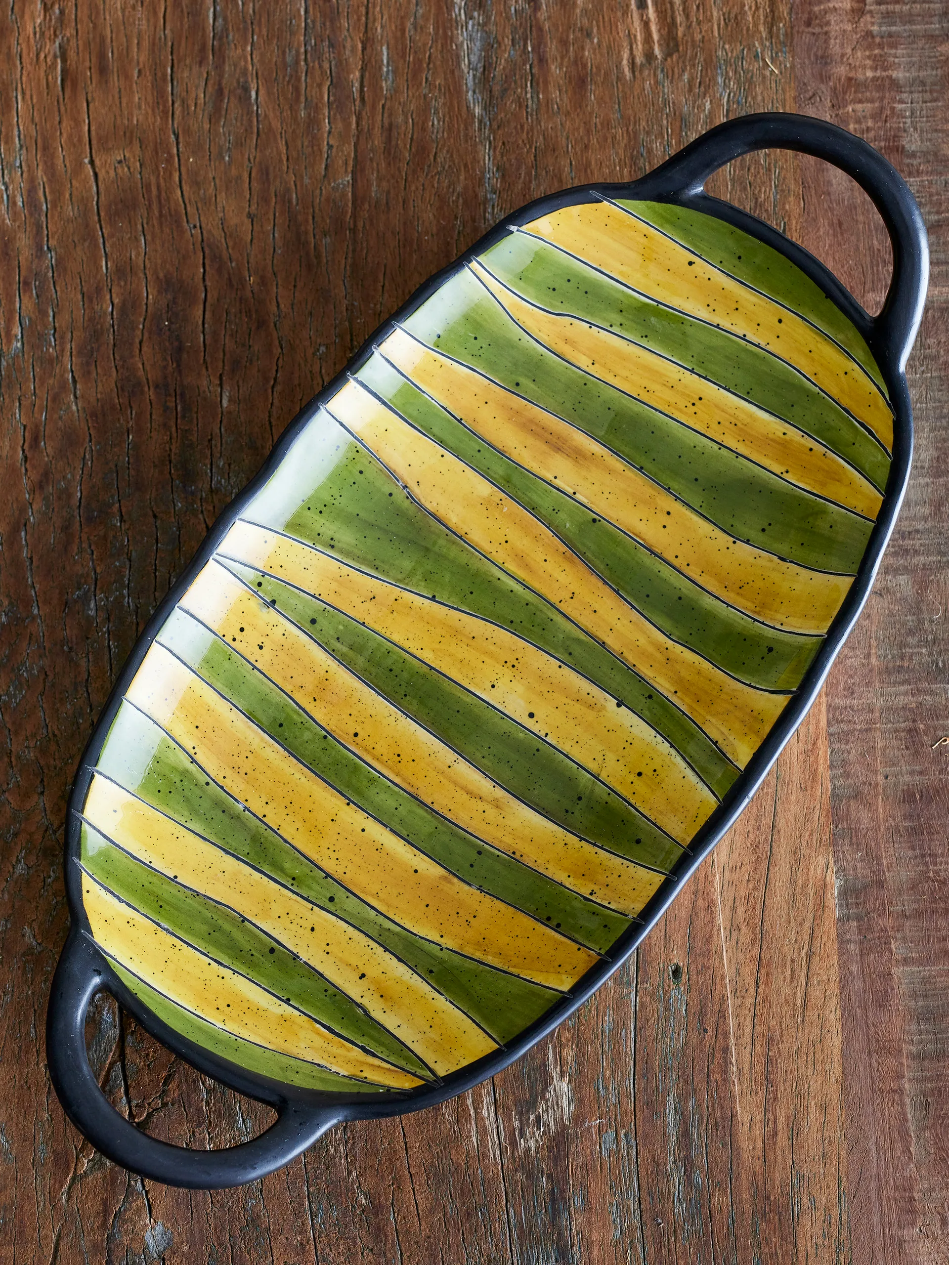 Lilie serving plate with handle 15x32.5 cm, Green Bloomingville