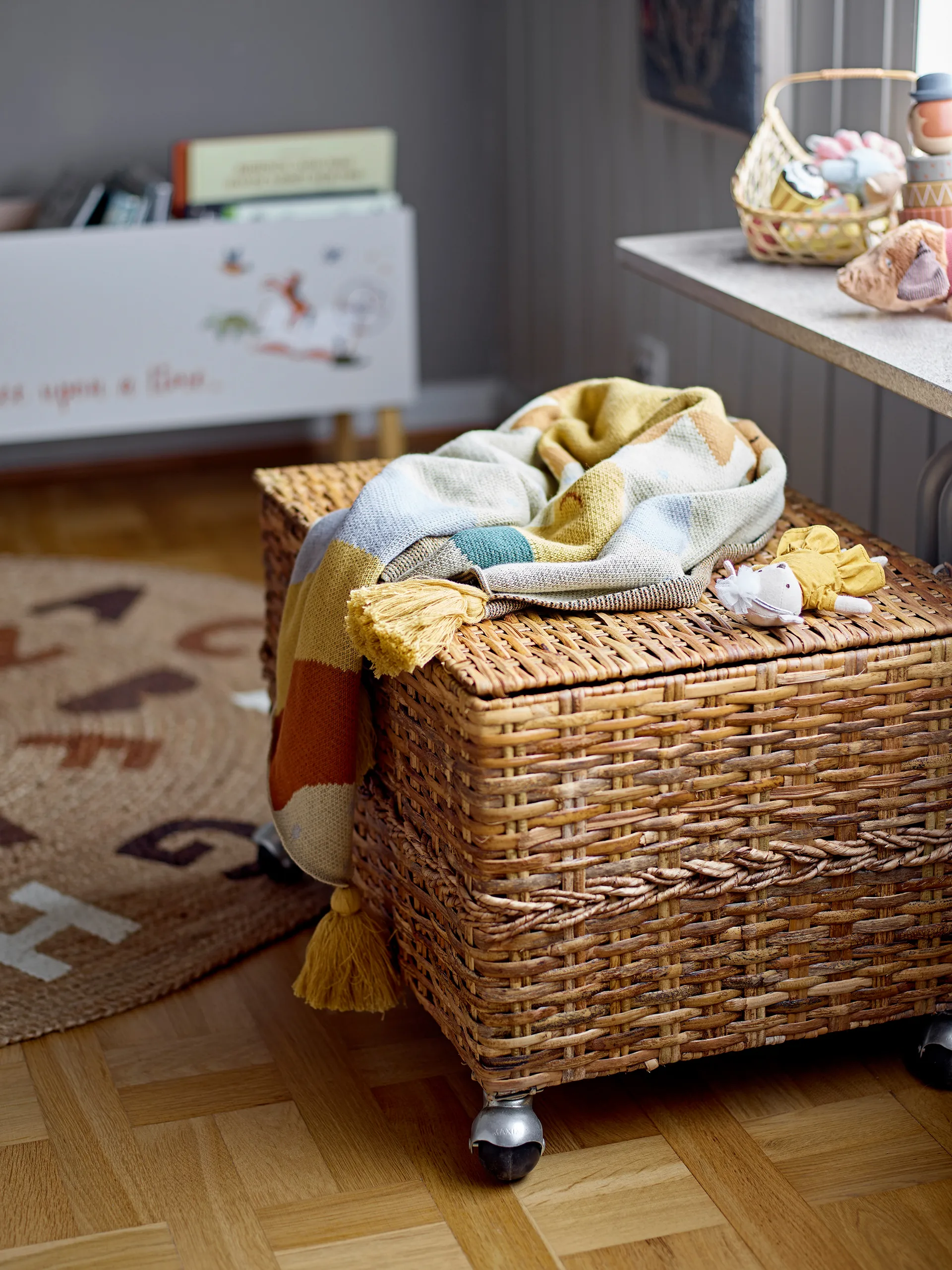 Vigge throw 80x100 cm, Yellow Bloomingville