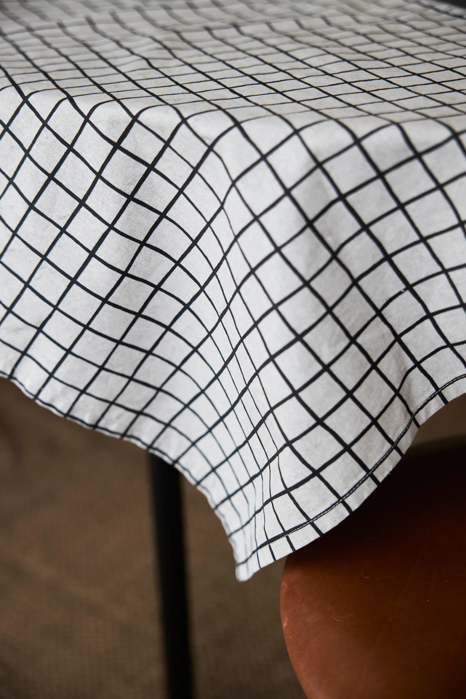 Tofta check tablecloth 150x150 cm, Grey Boel & Jan