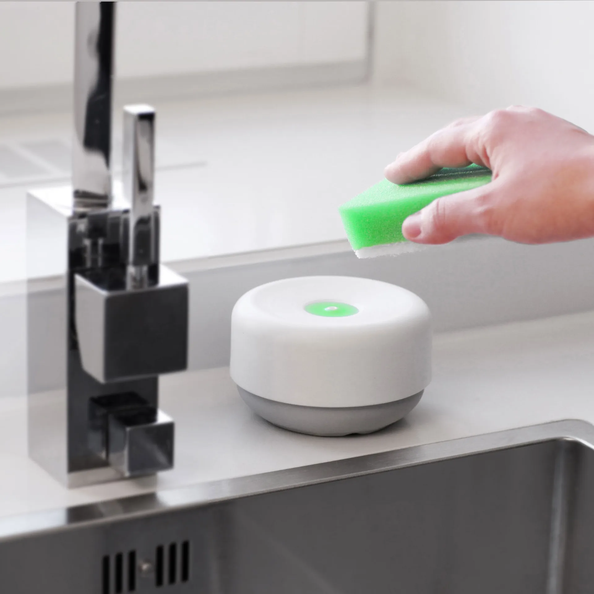 Do-Dish soap dispenser no-slip, White-light grey Bosign
