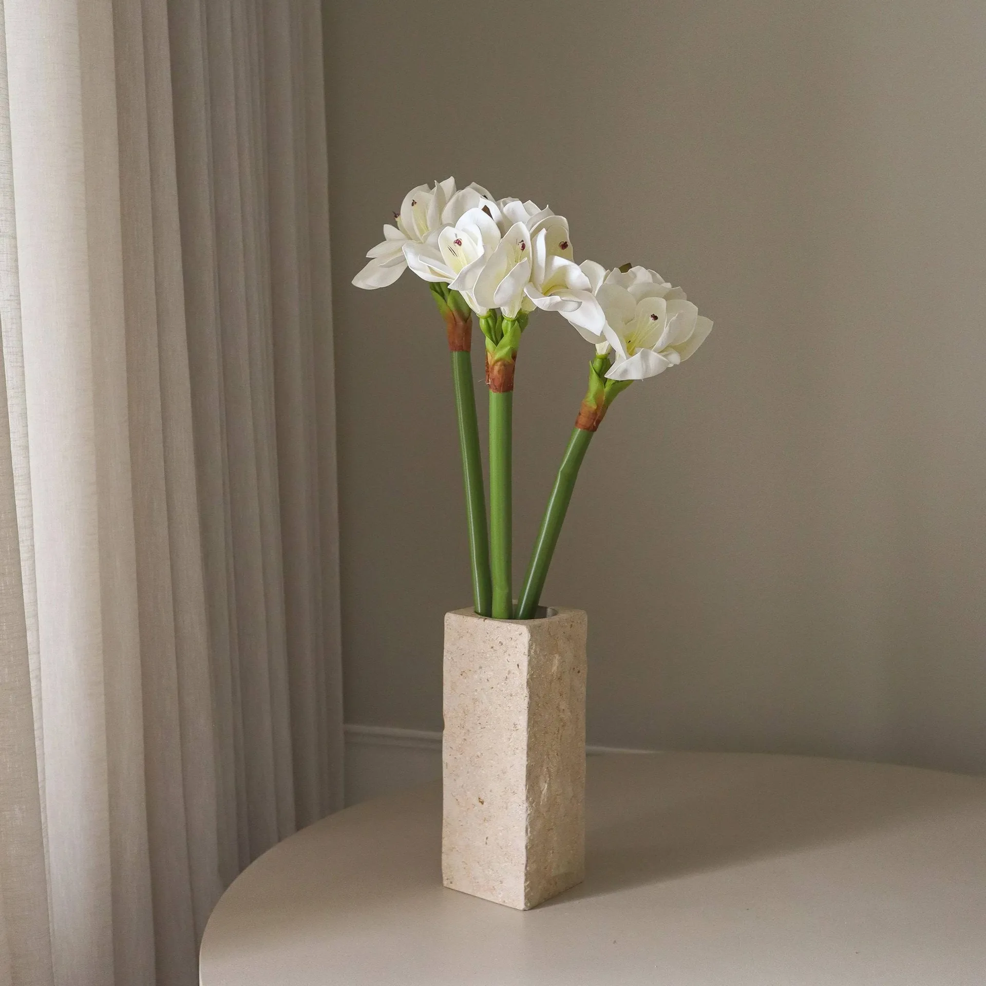 Amaryllis artificial bouquet, White, 73 cm Botané