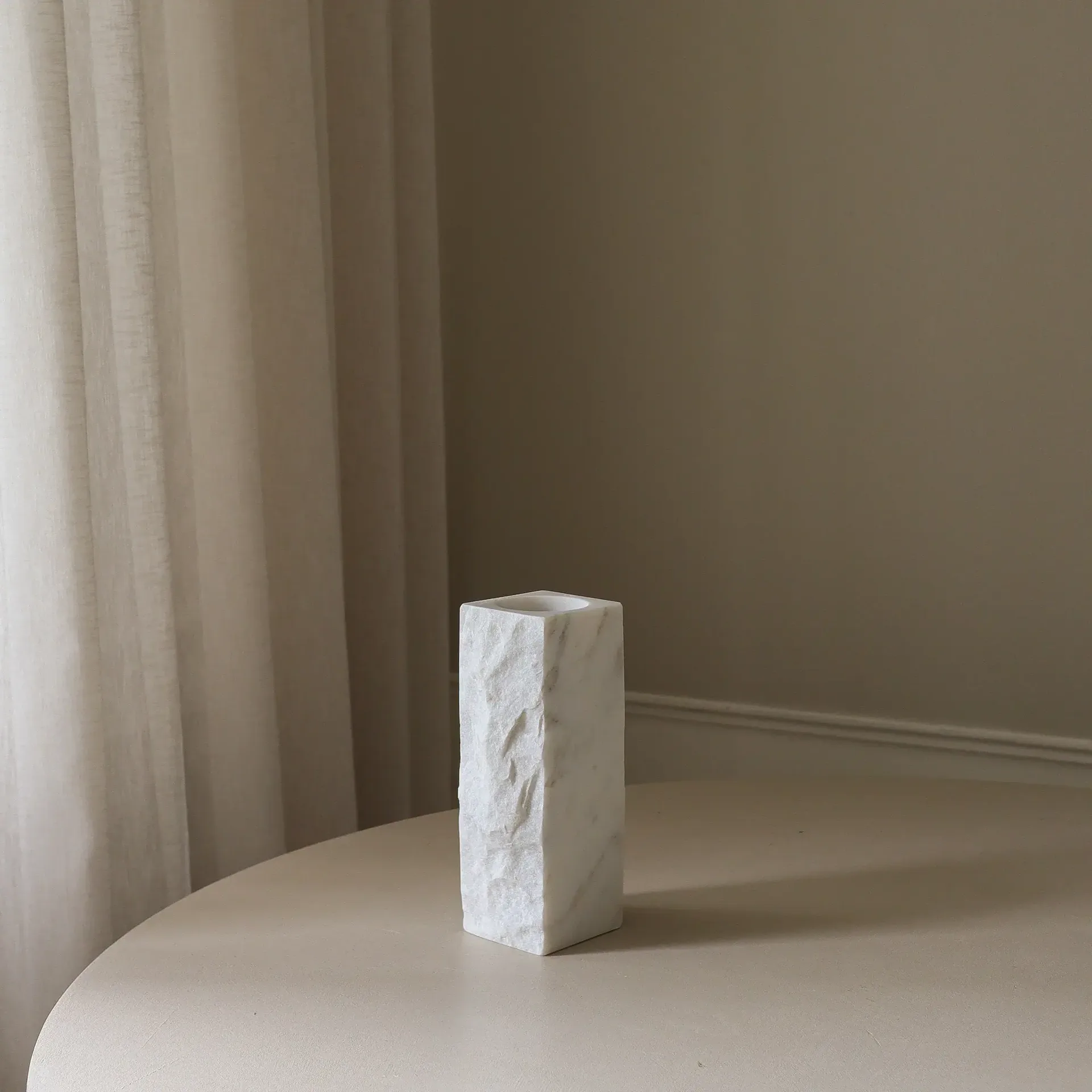 Carrara Edge marble vase, Small, 25 cm Botané