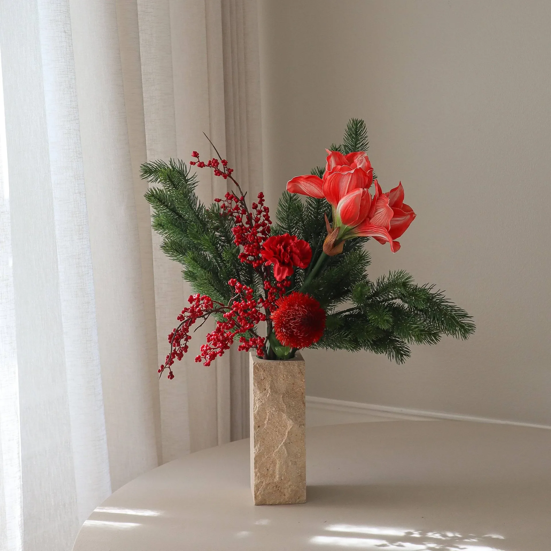 Red spritz artificial bouquet, Amaryllis, carnation, berry branches, spruce branches, 72 cm Botané