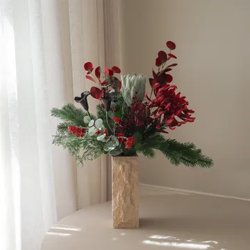 Wild winter artificial bouquet - Protea, spider chrysanthemum, calla, eucalyptus, 84 cm - Botané