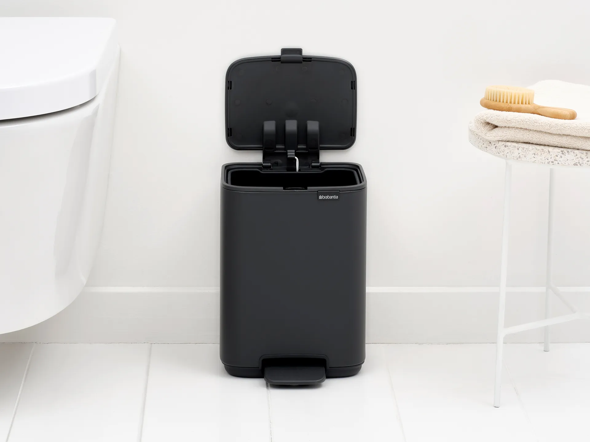 Bo pedal bin 4 L, Mineral Infinite Grey Brabantia