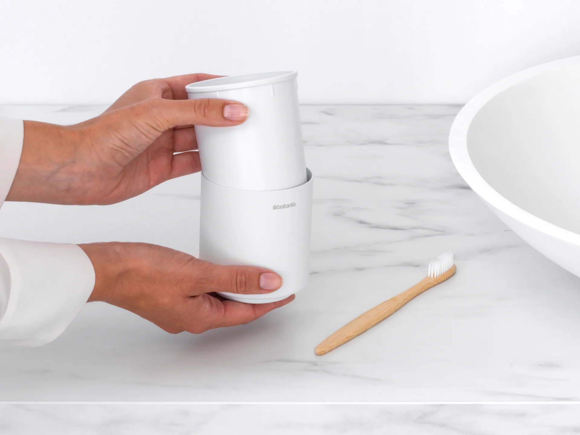 MindSet Tooth brush holder, Mineral Fresh White Brabantia