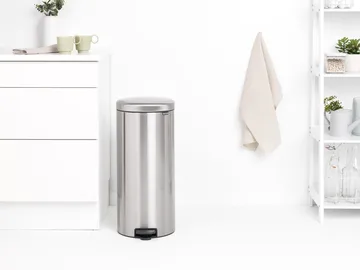 New Icon pedal bin 30 liter - Matt steel fingerprint proof - Brabantia