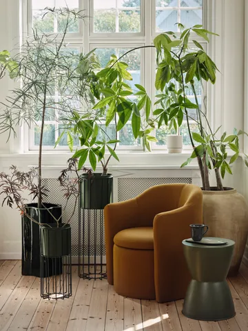 Fenja flower pot with stand 2 parts - Green - Broste Copenhagen