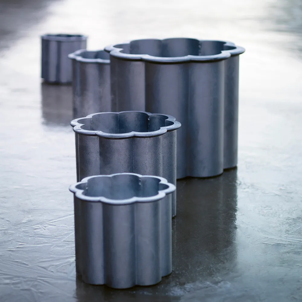 Gråsippa plant pot, Aluminum sand-casted, no. 1 Ø33 cm Byarums bruk