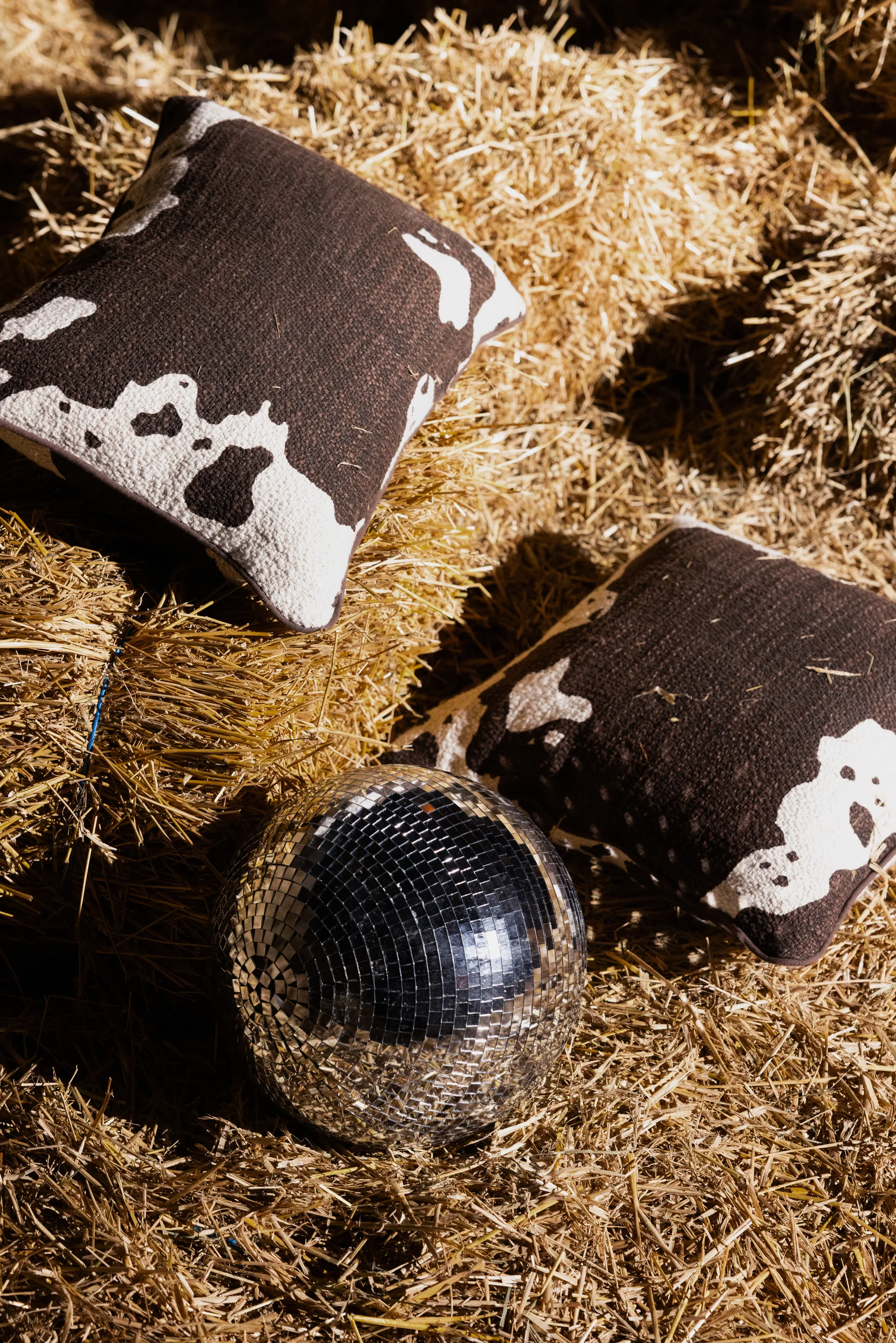 Anima cushion M 50x50 cm, Cow Byon