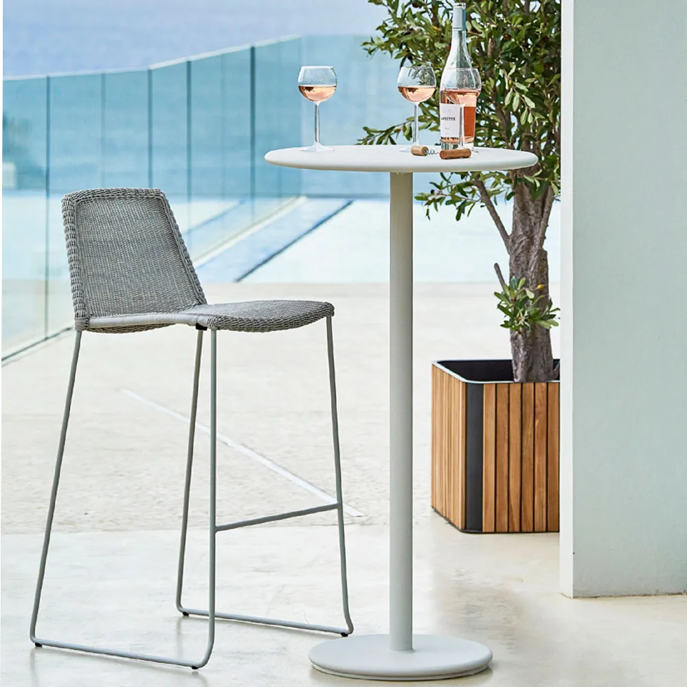 Breeze barstool, Black Cane-line