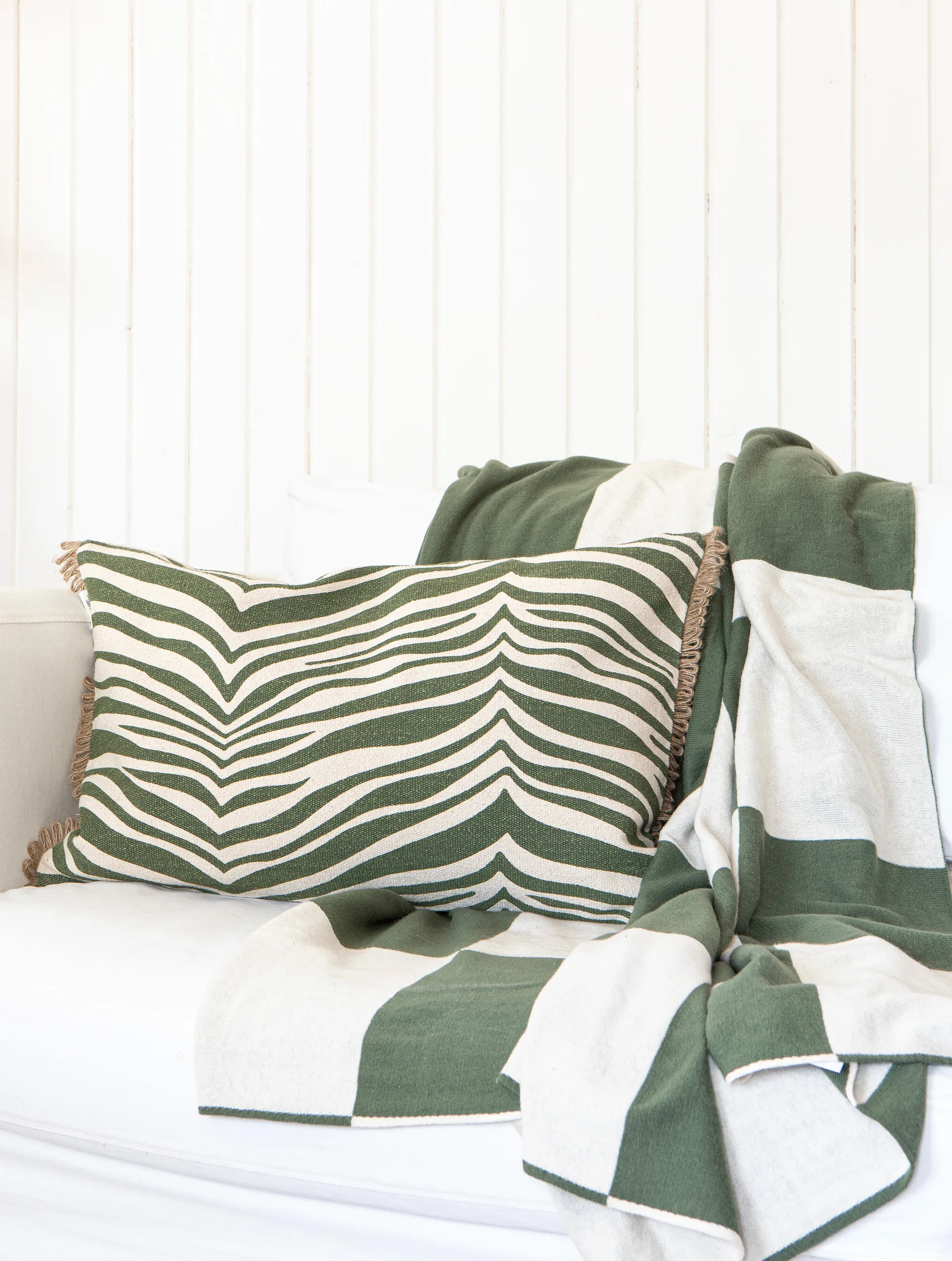 Square throw 130x170 cm, Green Classic Collection