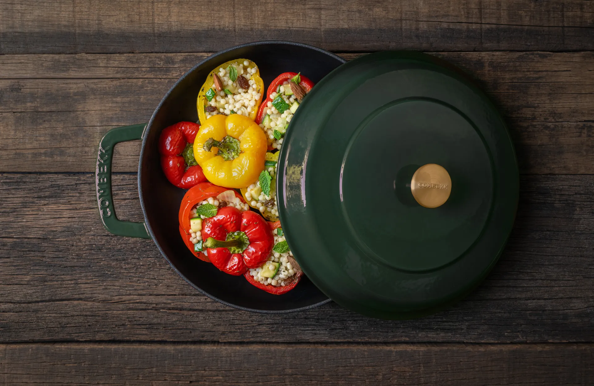 Combekk Enameled cast iron sauté pan Ø28 cm, Holly Green-gold knob Combekk