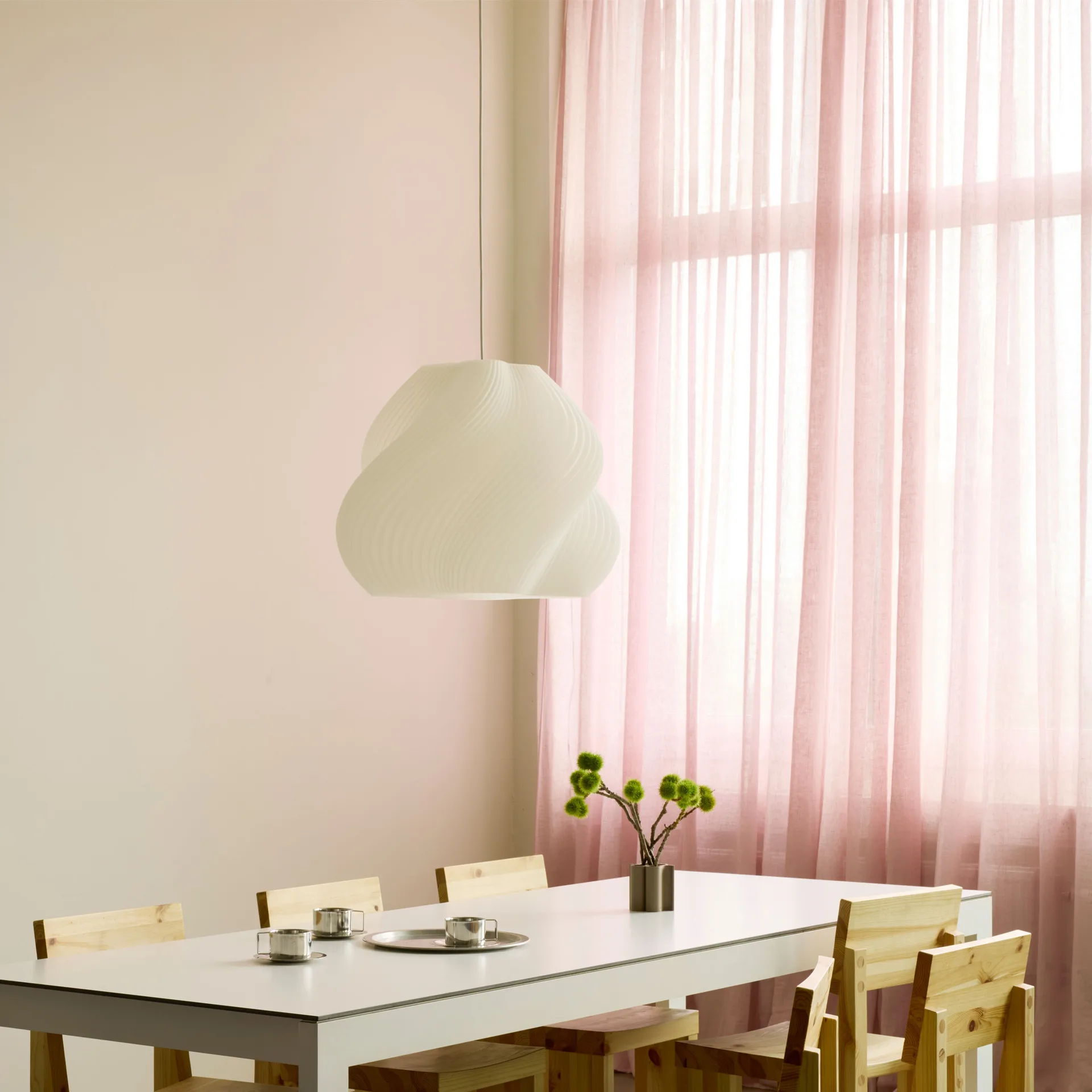 Soft Serve pendant, White-brass, Mega, 60 cm Crème Atelier