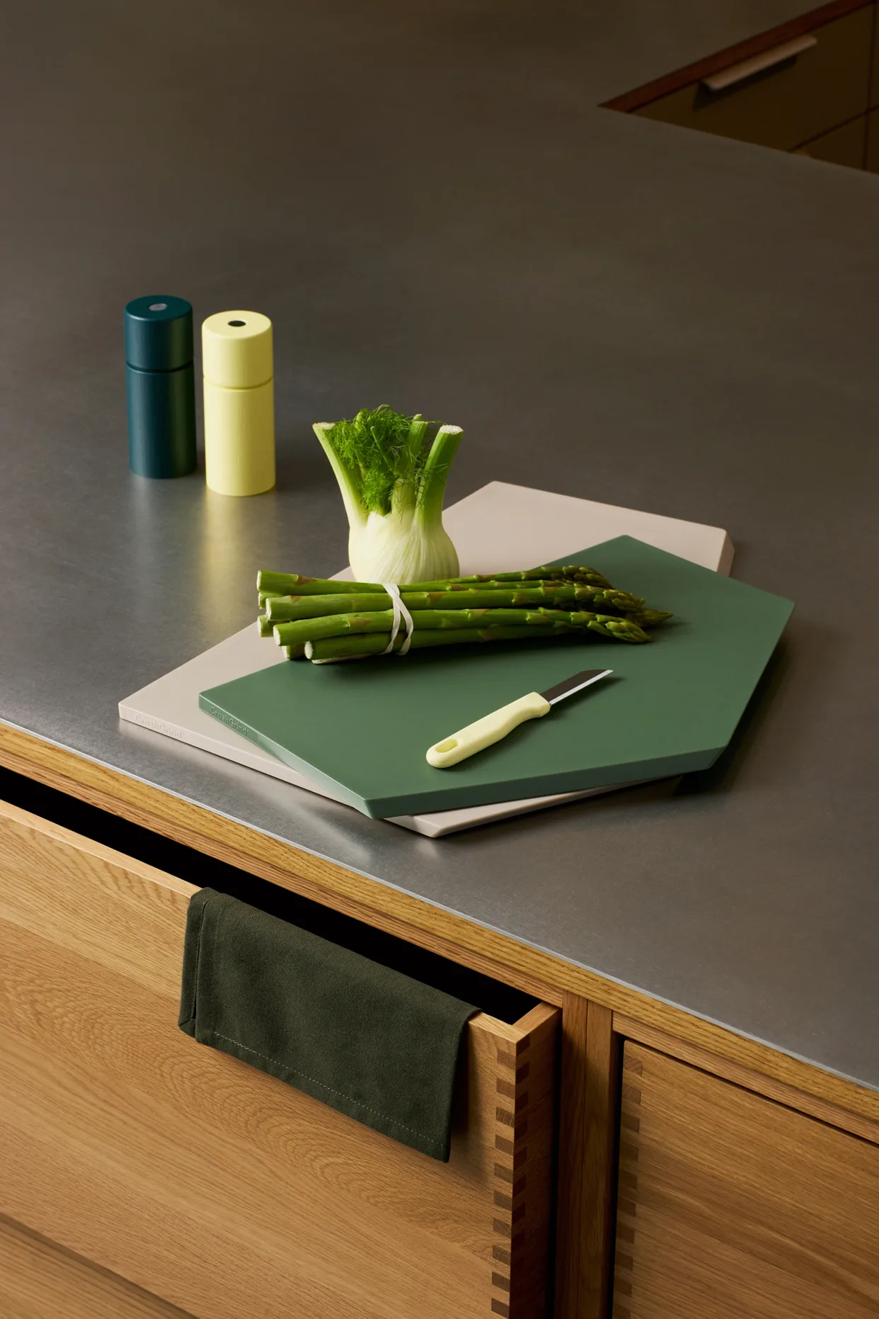 Zurich chopping board, Parsley, medium Crushgrind