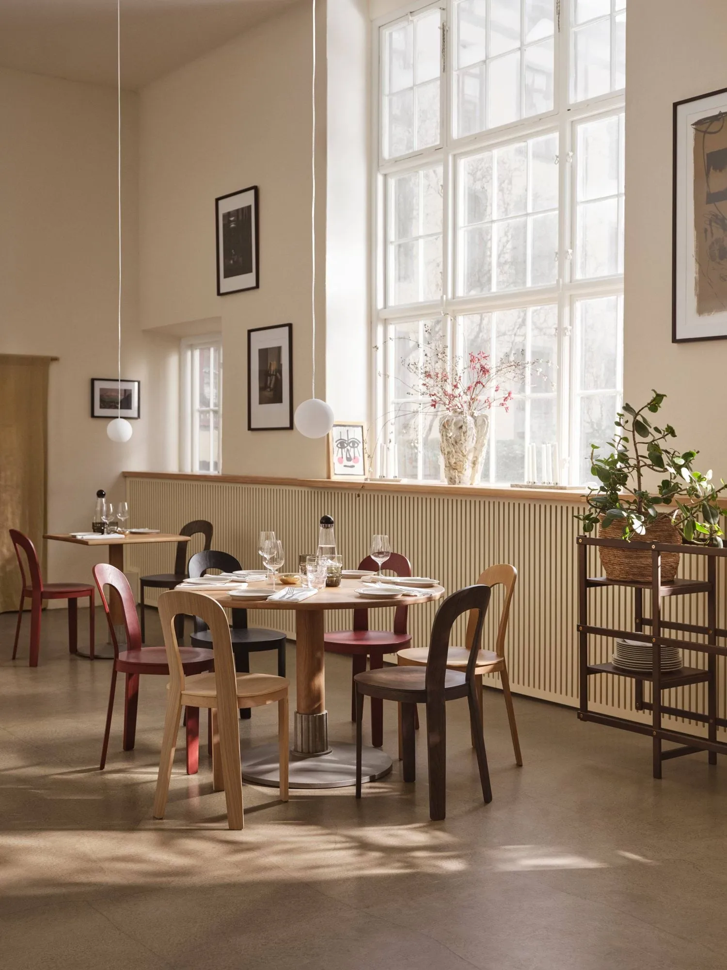 Tock Table dining table, Oak, Ø110x76 cm Design House Stockholm