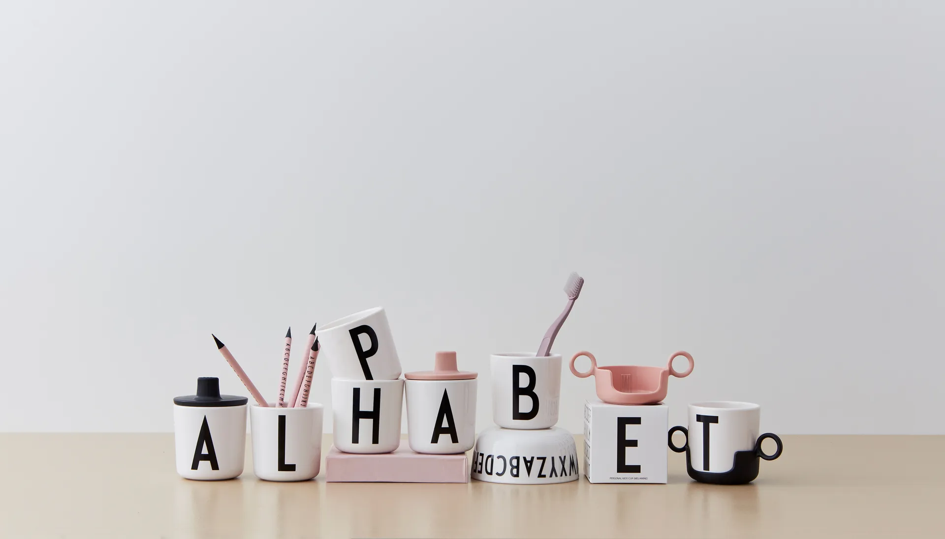 Design Letters personlised cup eco, V Design Letters