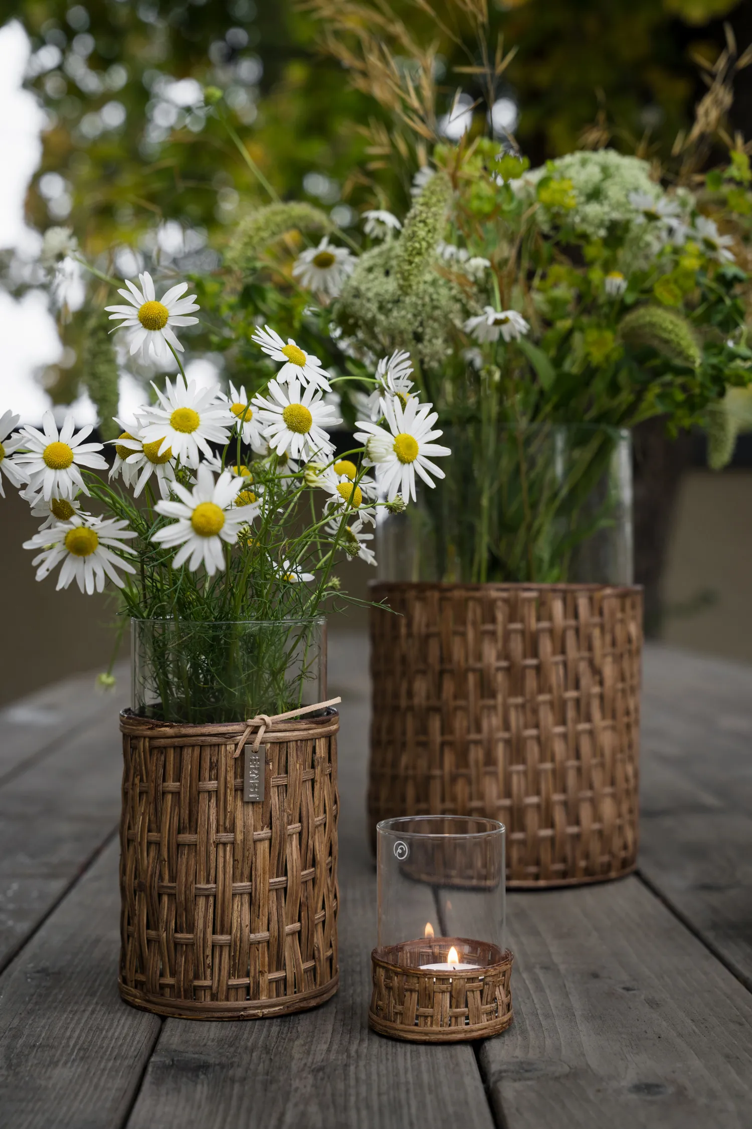 Ernst vase/tealight holder in basket, Dark brown, Ø10x18 cm ERNST