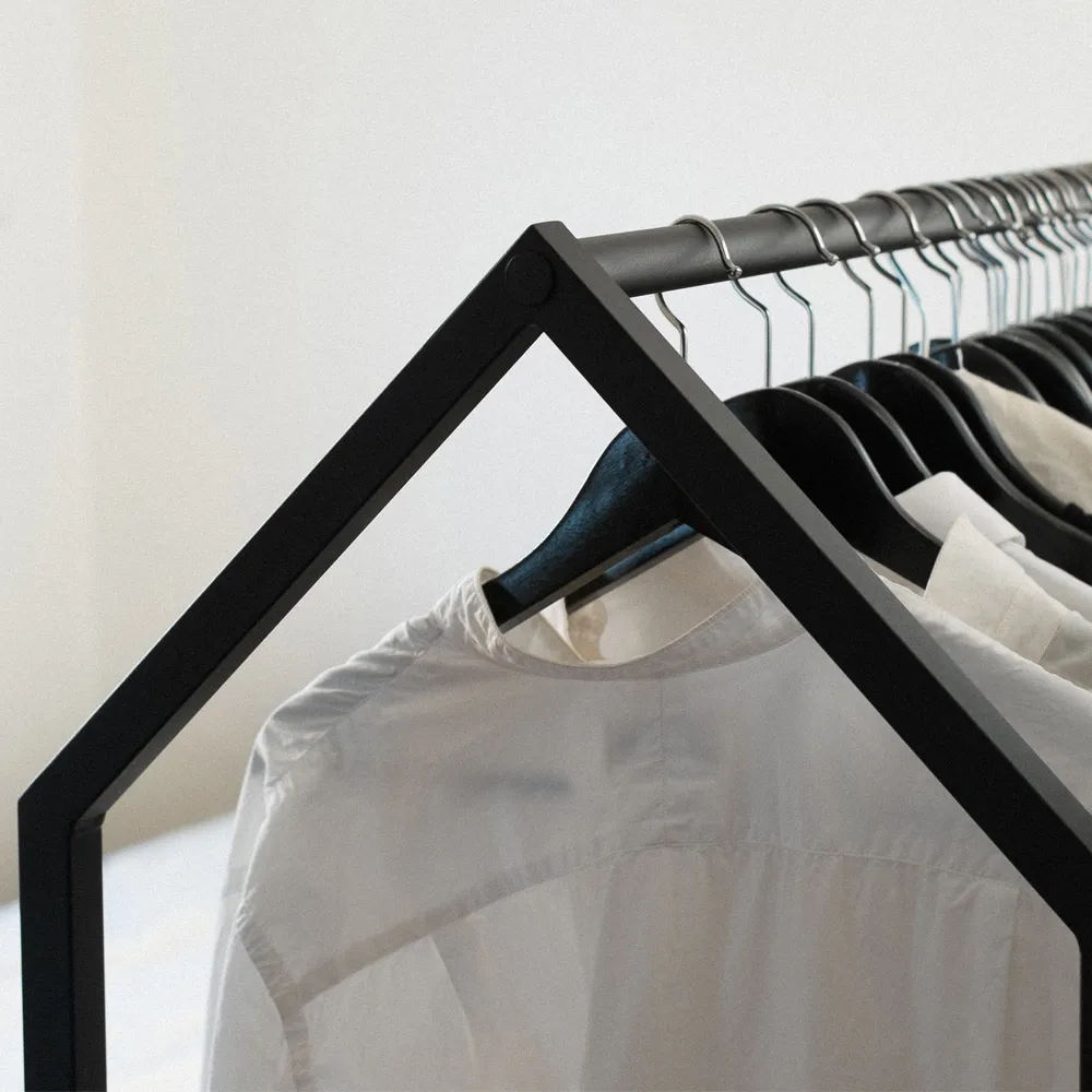 Clothing House klädställning, Black Essem Design