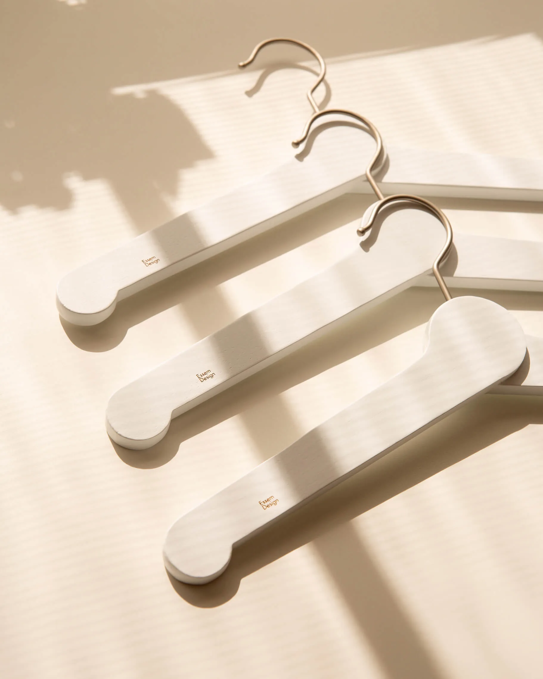 Nostalgi clothes hanger 3-pack, White Essem Design