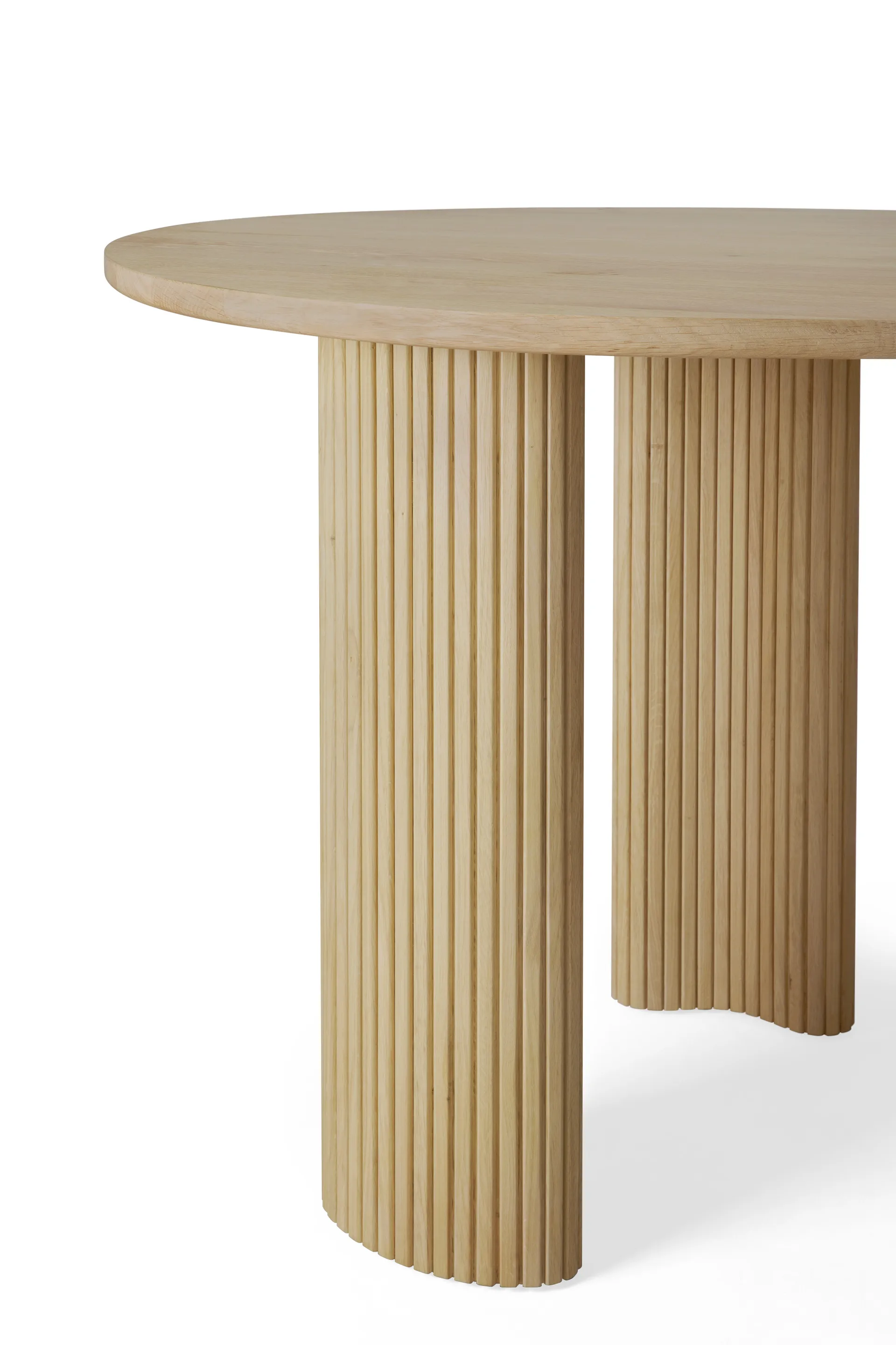 Boomerang desk, Lacquered oak, 160x83x76 cm Ethnicraft