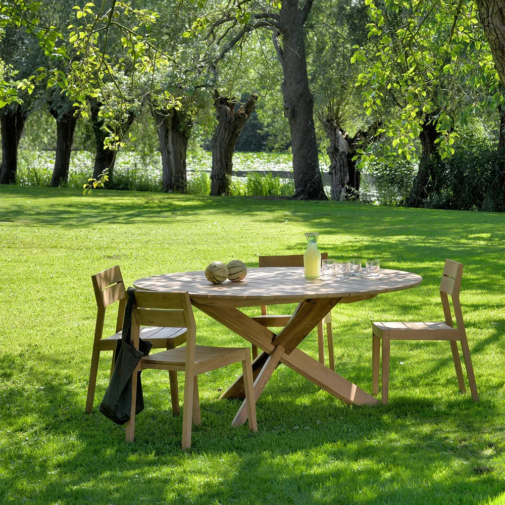 Circle outdoor dining table teak, Ø136 cm Ethnicraft