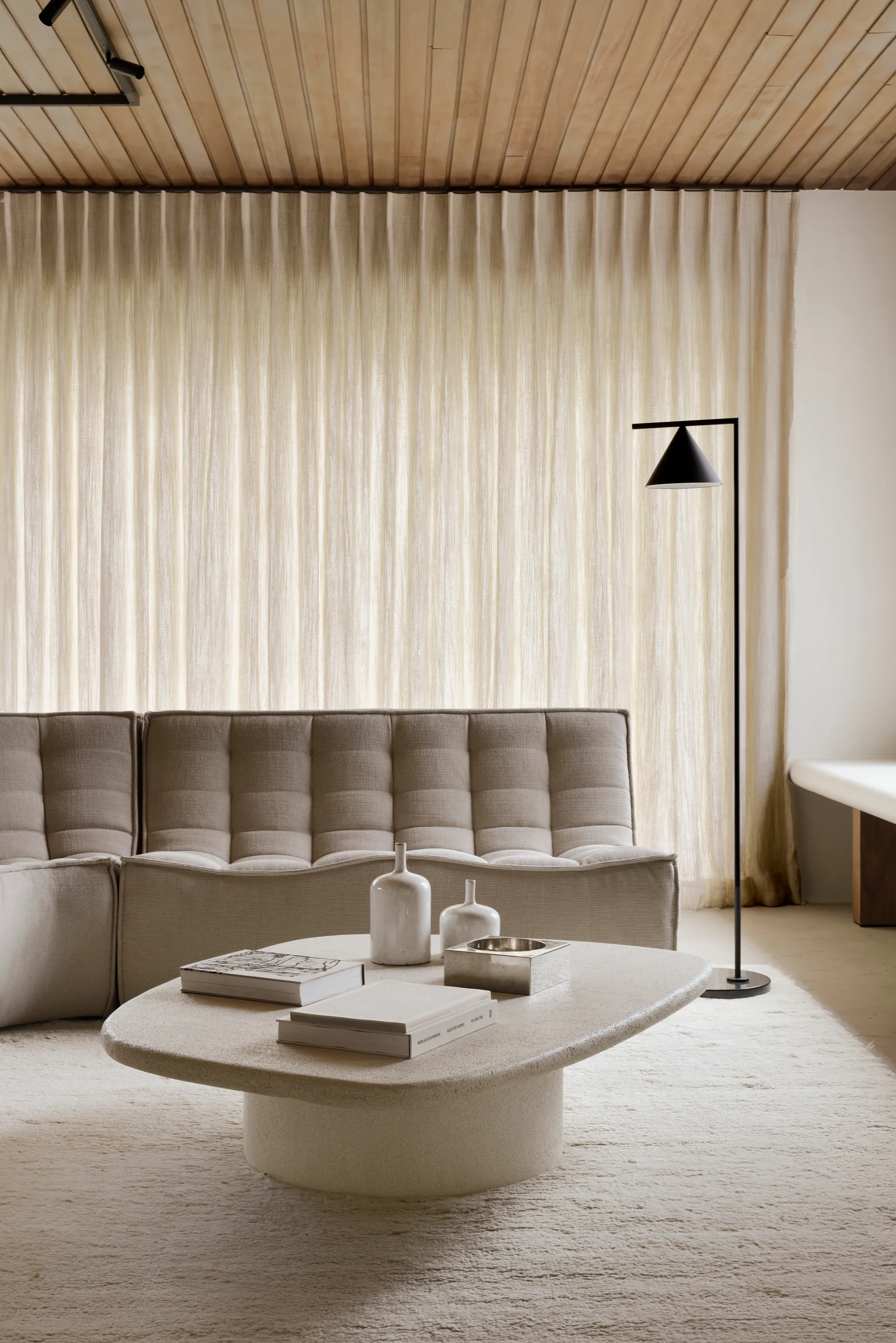 N701 modular corner sofa with rounded corner, fabric Ecru Beige, 301x171 cm Ethnicraft