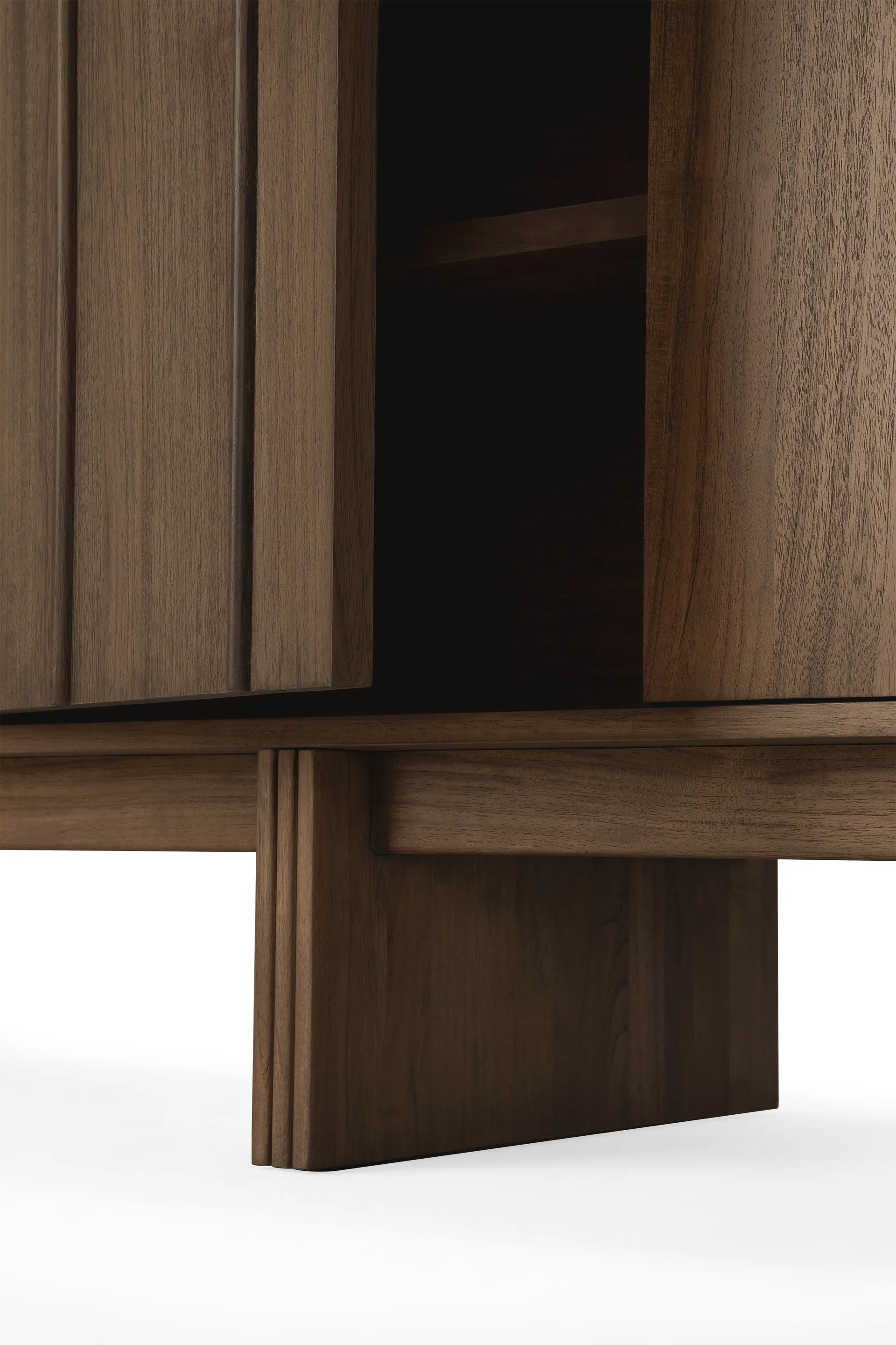 Pillar sideboard, Wild brown teak, 119 cm Ethnicraft