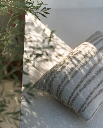 Stripes outdoor pillow 40x60 cm - Lumbar (beige) - Ethnicraft