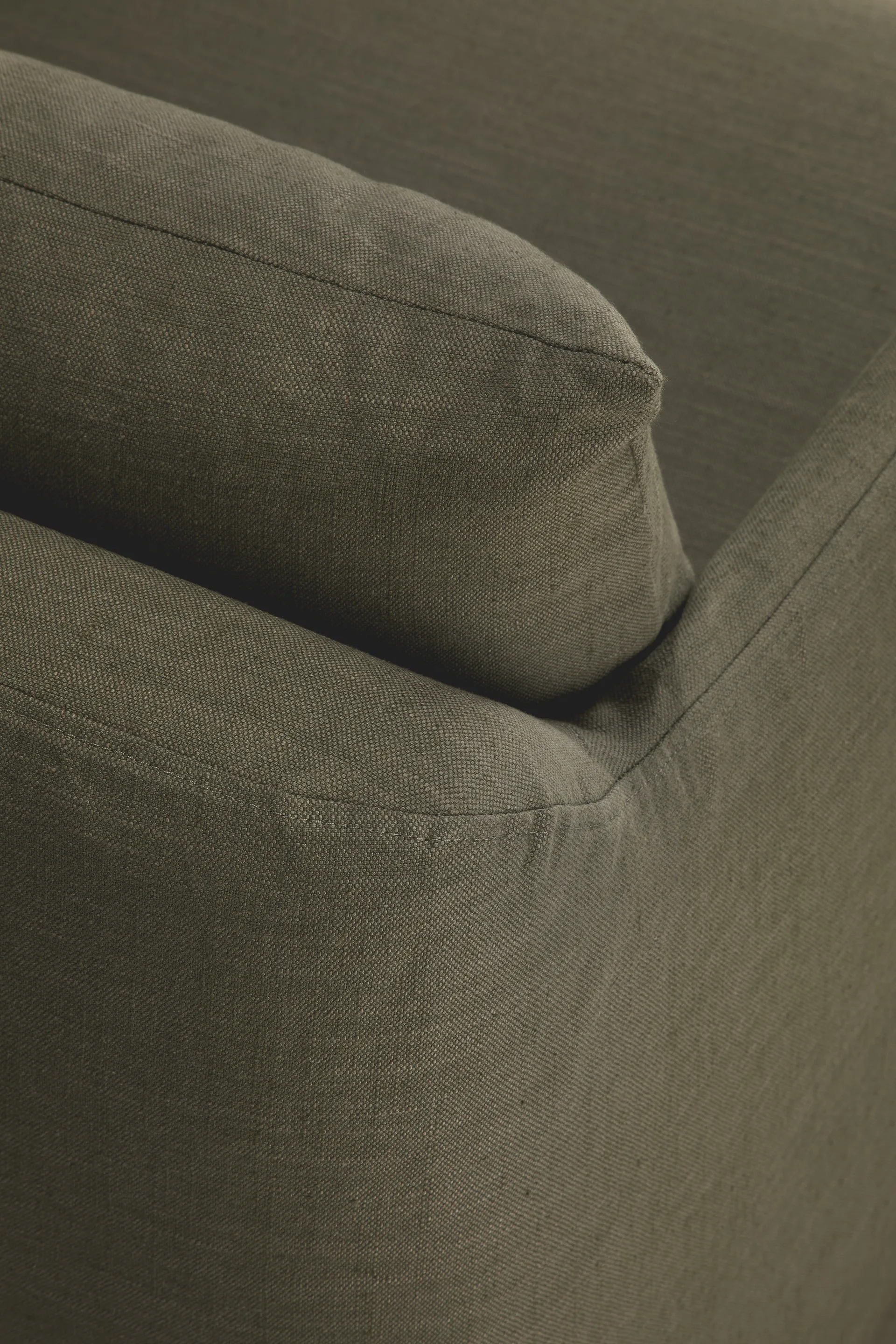 Weave lounge chair with removable cover, Green Ethnicraft