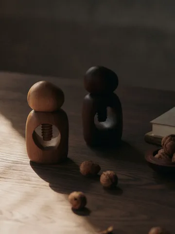 Cairn nutcracker - Oak - Ferm Living