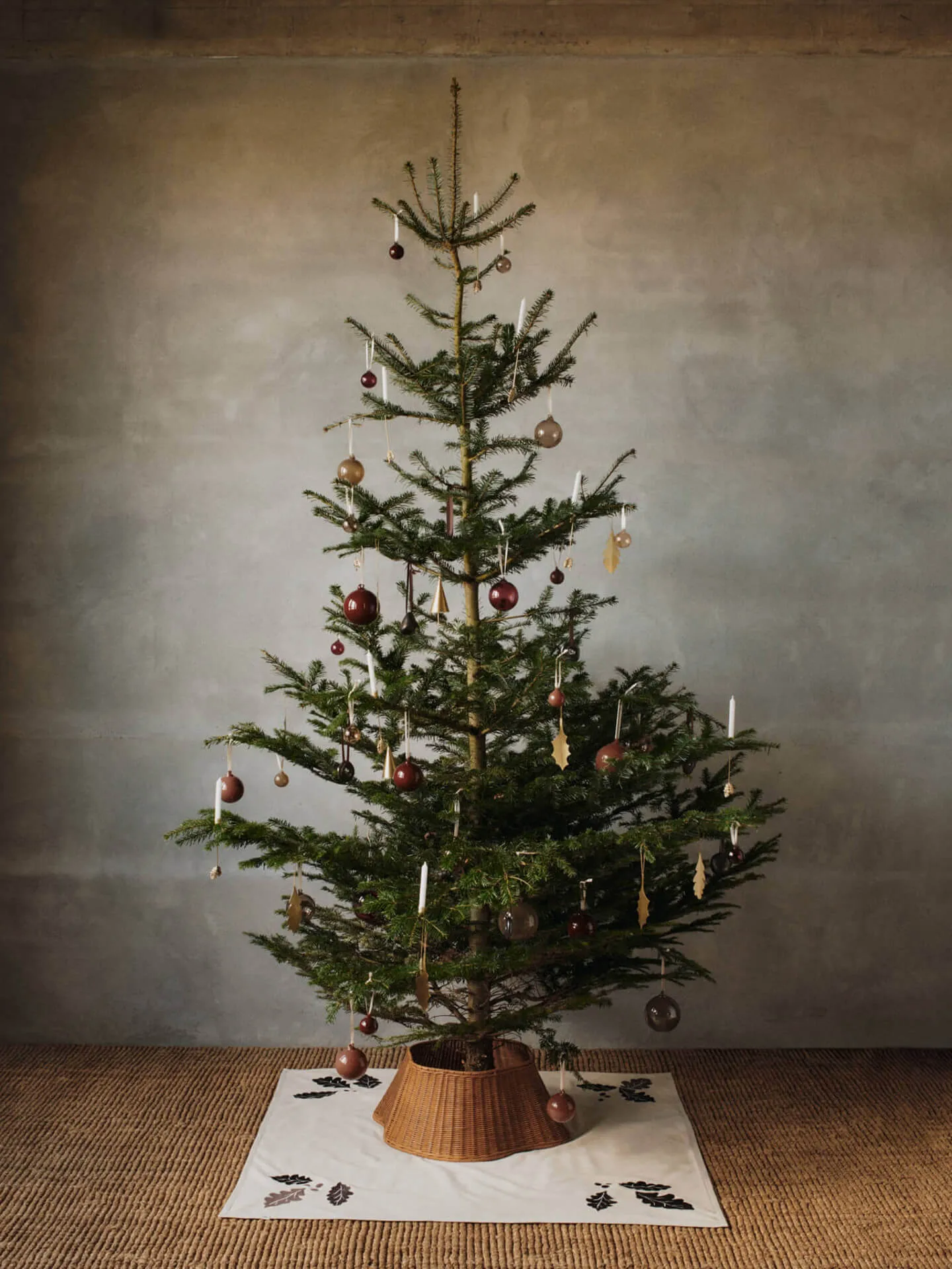 Drape braided tree skirt Christmas tree basket, Natural Ferm Living