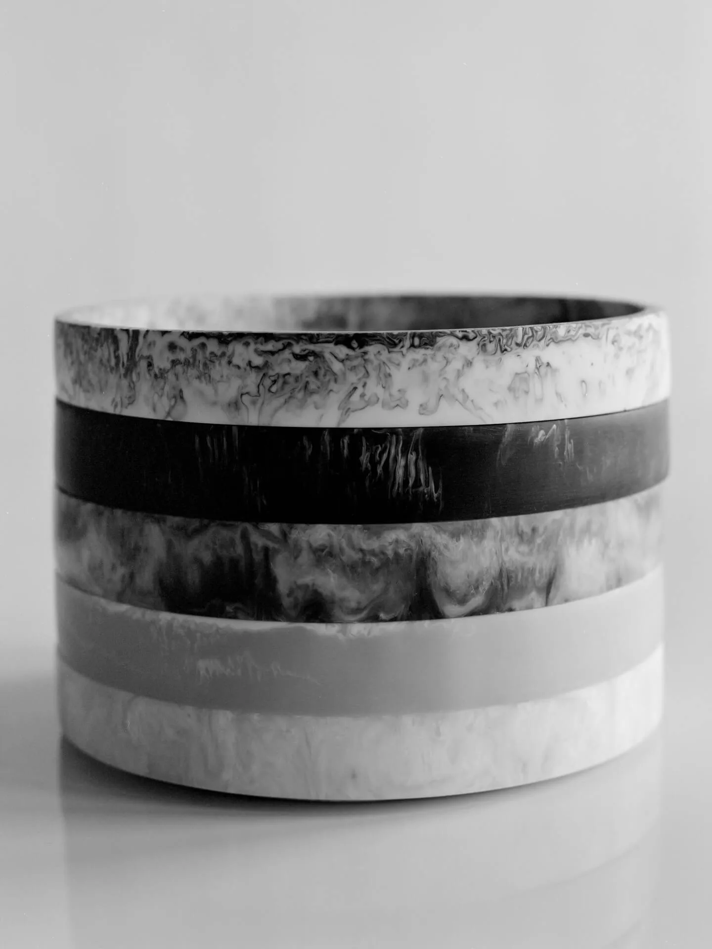 Mist decorative tray Ø20 cm, Charcoal Ferm Living