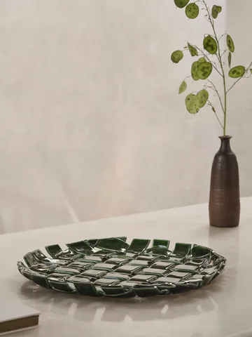 Plait plate Ø30 cm - Emerald green - Ferm Living