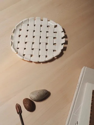 Plait plate Ø30 cm - Off white - Ferm Living