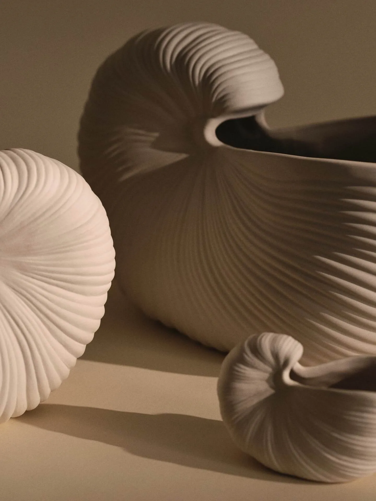 Shell flower pot, Off-white, 11x5.5x7.7 cm Ferm Living