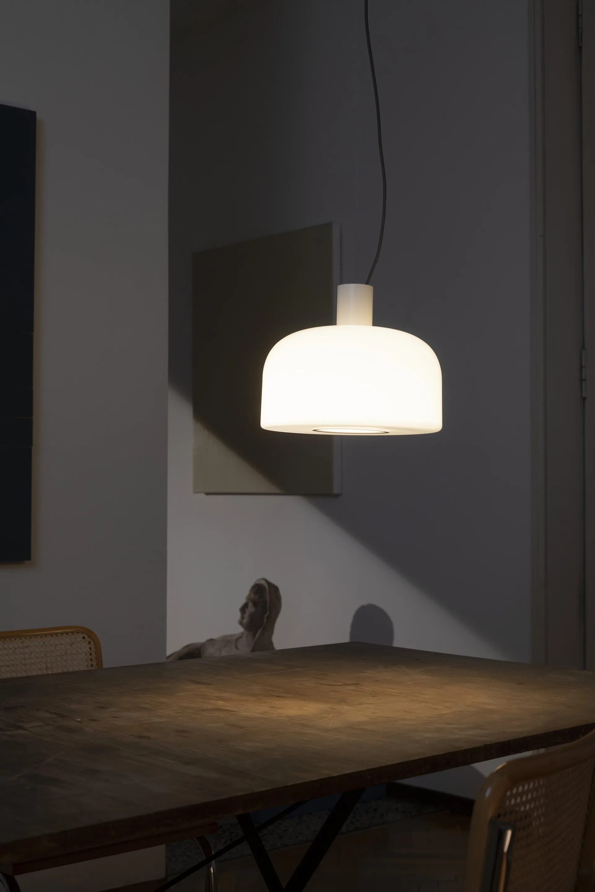 Bellhop Glass S2 pendant lamp, Choko Flos