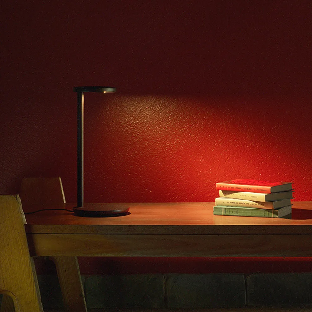 Oblique table lamp, Sage Flos