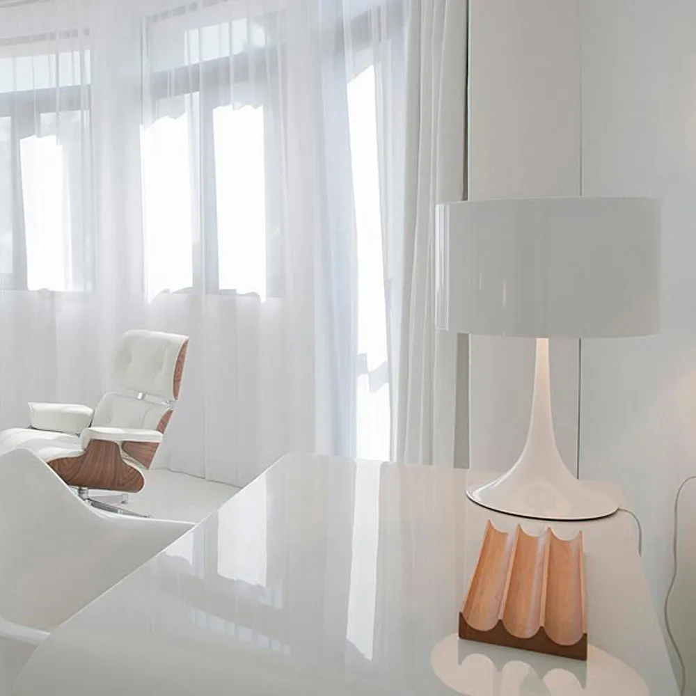 Spun Light T2 table lamp, White Flos