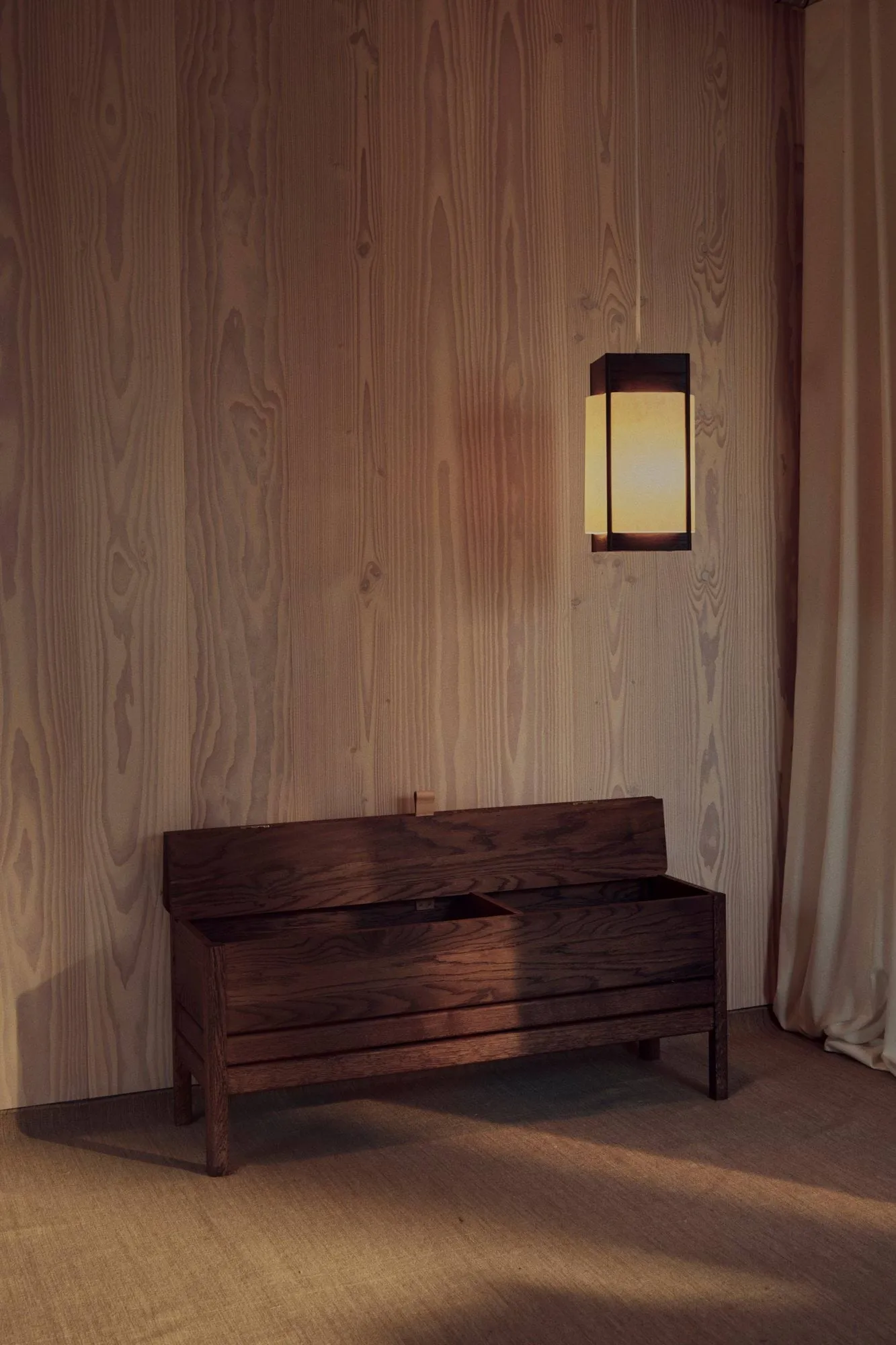 A Line storage bench 111 cm, Smoked oak Form & Refine