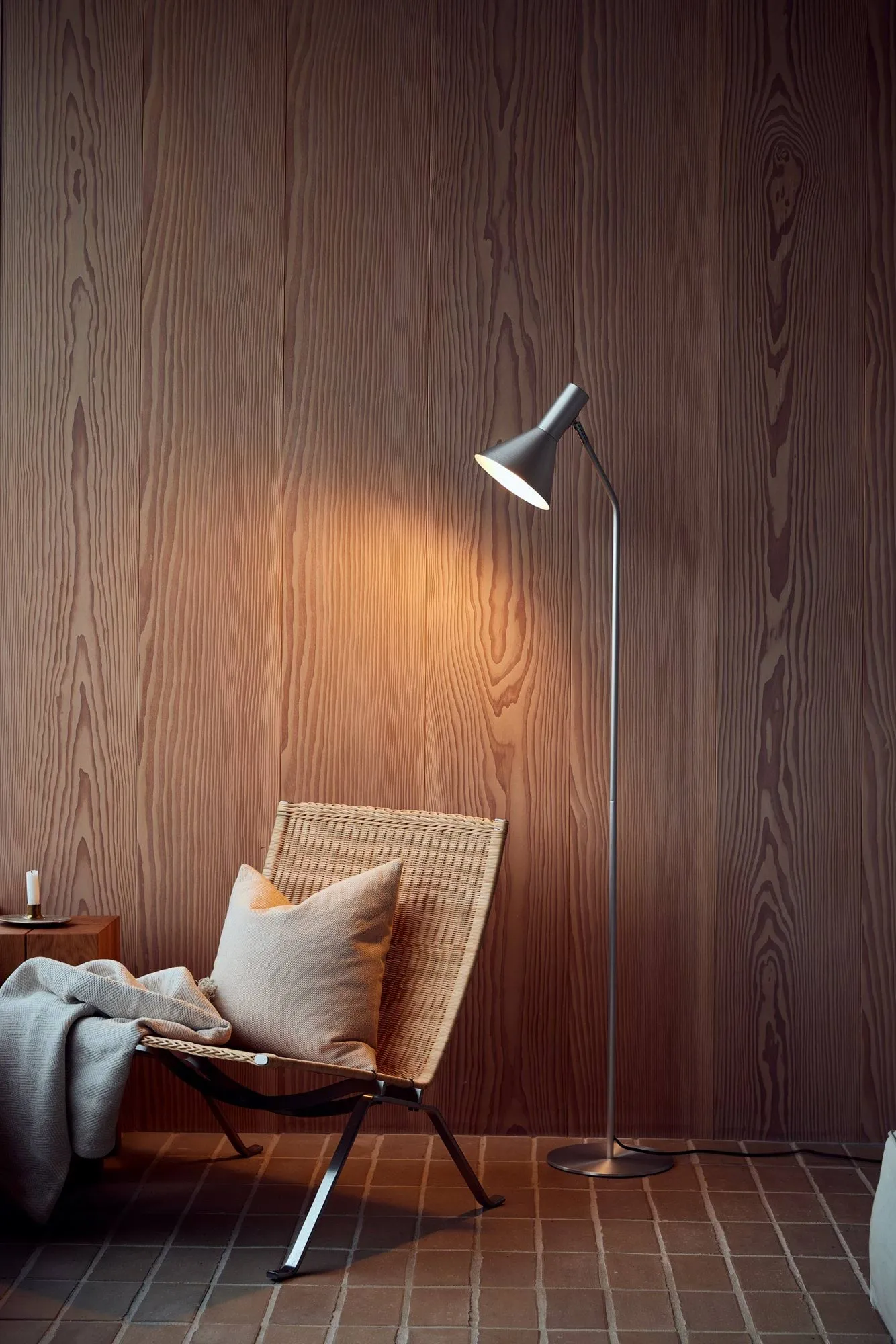 Lyss floor lamp, Brushed aluminium, 150 cm Frandsen